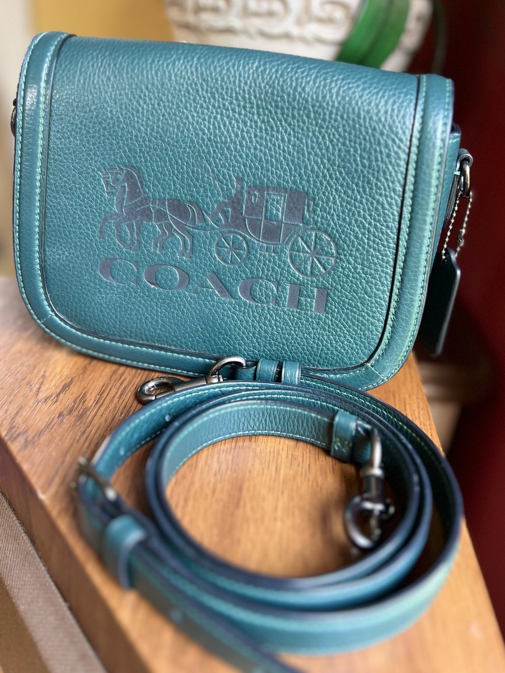 Coach Saddle Bag With Horse And Carriage Pebbled Leather Crossbody Bag Green